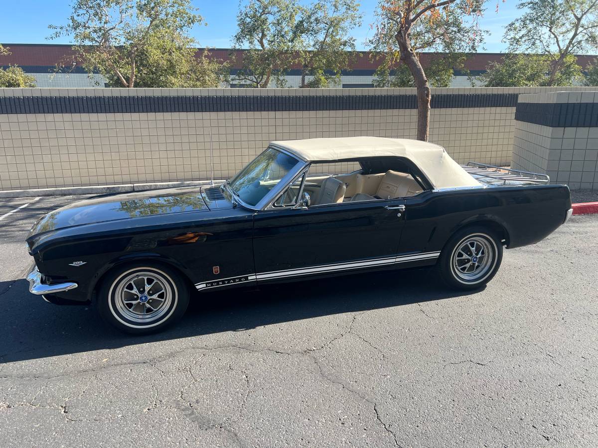 Ford-Mustang-gt-convertible-1965-black-160932-13