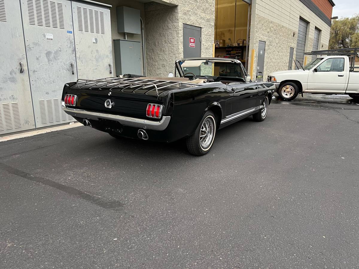 Ford-Mustang-gt-convertible-1965-black-160932-8