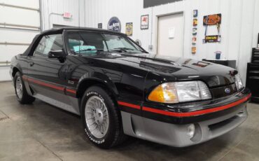 Ford-Mustang-gt-convertible-1987-38214