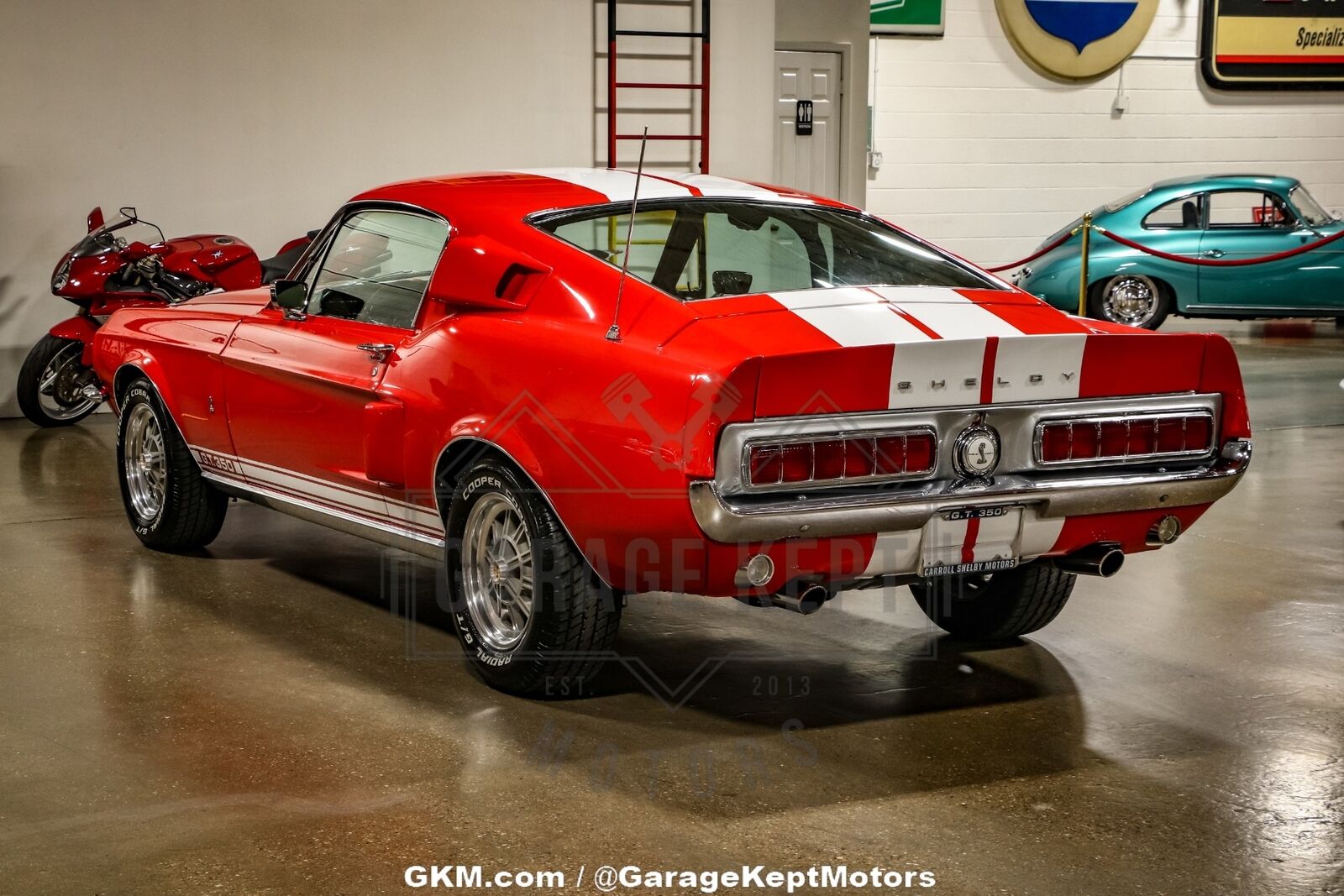 Ford-Mutang-Coupe-1967-Red-Black-277-6