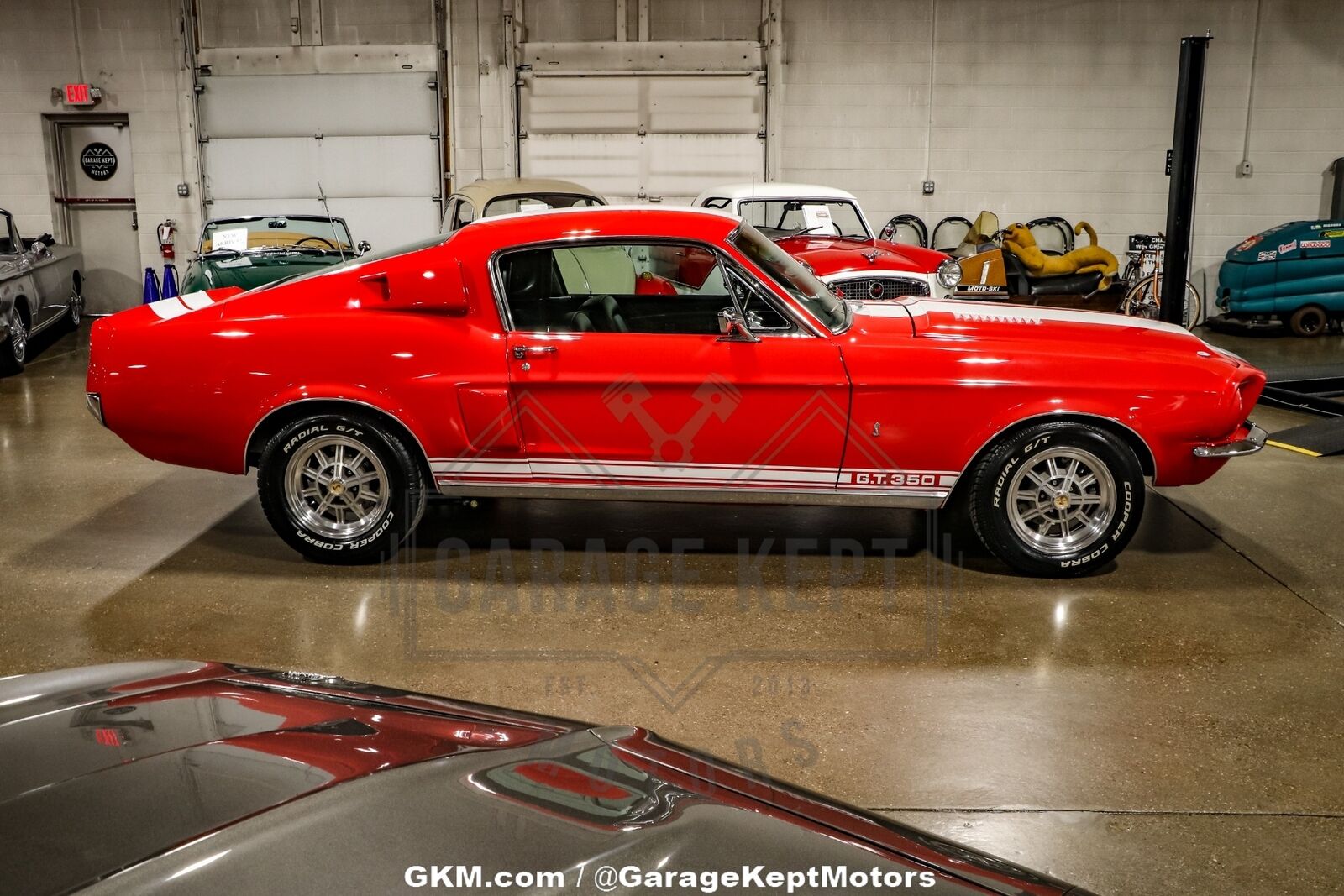 Ford-Mutang-Coupe-1967-Red-Black-277-9