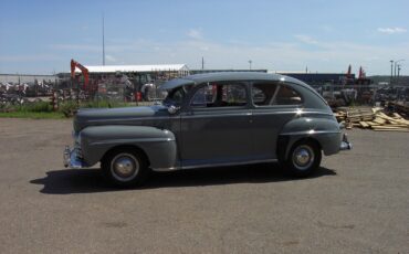 Ford-Other-Berline-1947-99999-6