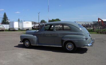 Ford-Other-Berline-1947-99999-7