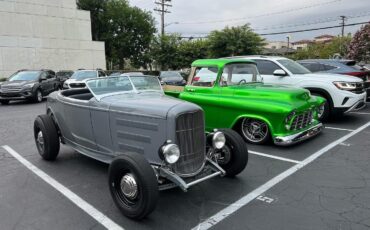 Ford-Other-Cabriolet-1932-Gray-2414-28