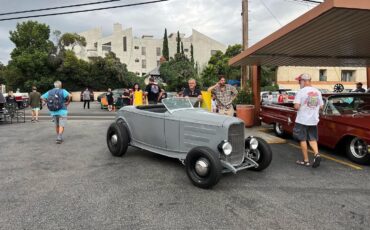 Ford-Other-Cabriolet-1932-Gray-2414