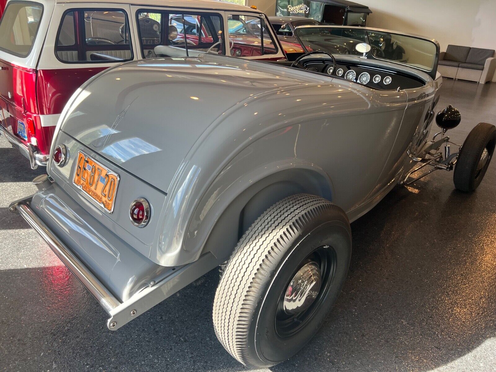 Ford-Other-Cabriolet-1932-Gray-2414-6