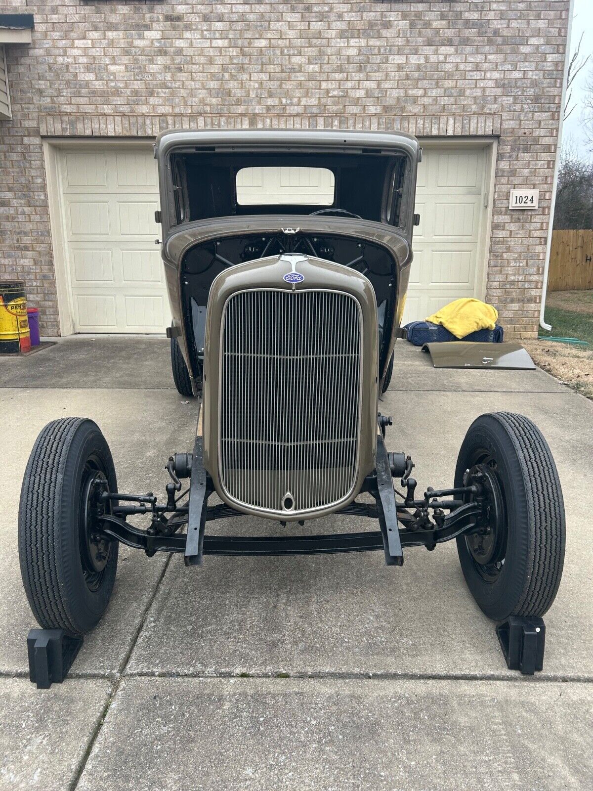 Ford-Other-Coupe-1932-Beige-160934-2