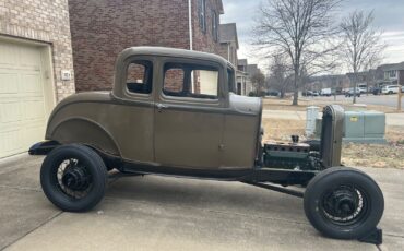 Ford-Other-Coupe-1932-Beige-160934-23