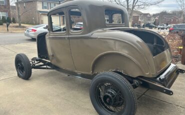 Ford-Other-Coupe-1932-Beige-160934-4