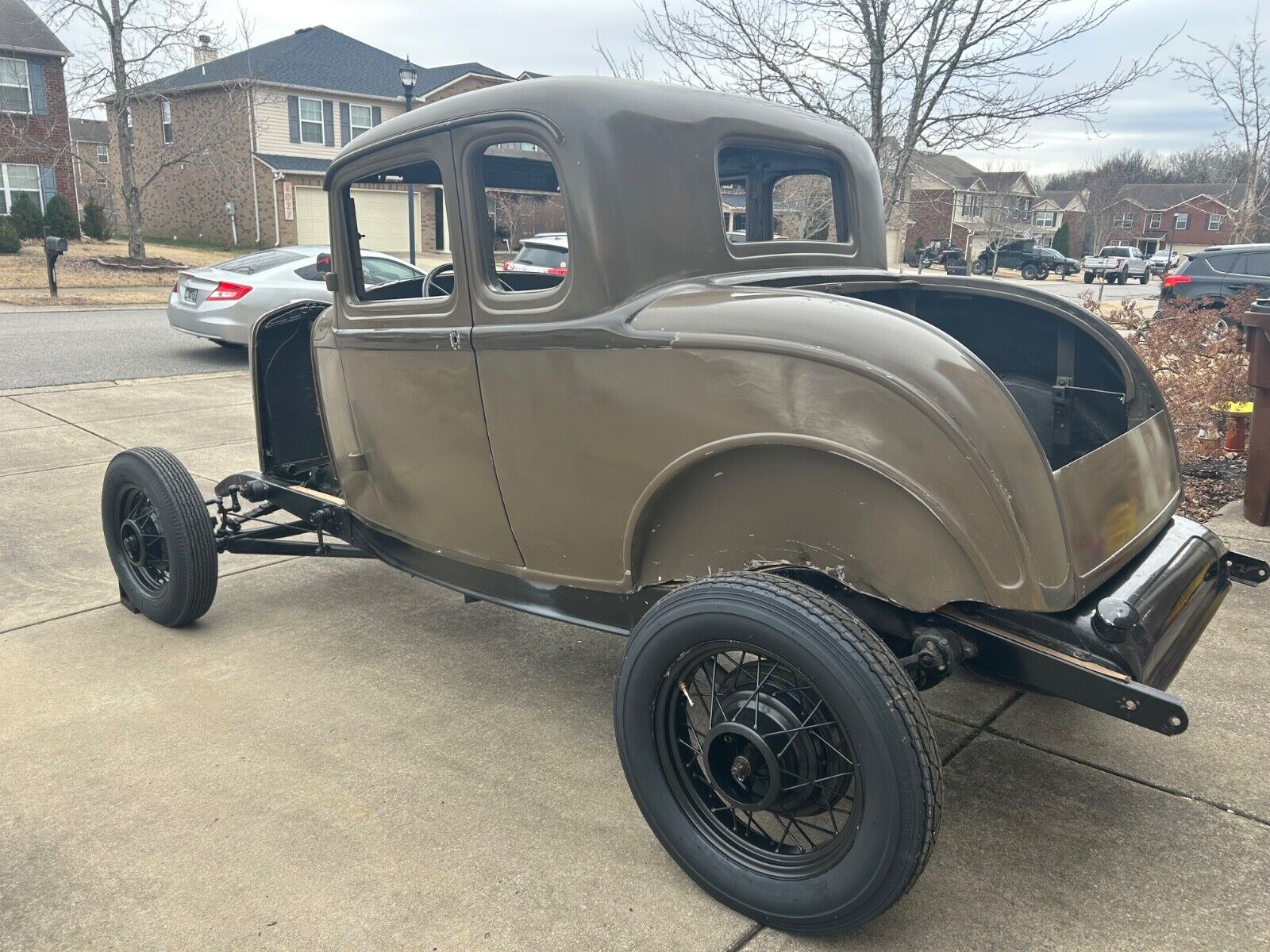 Ford-Other-Coupe-1932-Beige-160934-4