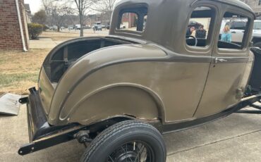 Ford-Other-Coupe-1932-Beige-160934-5