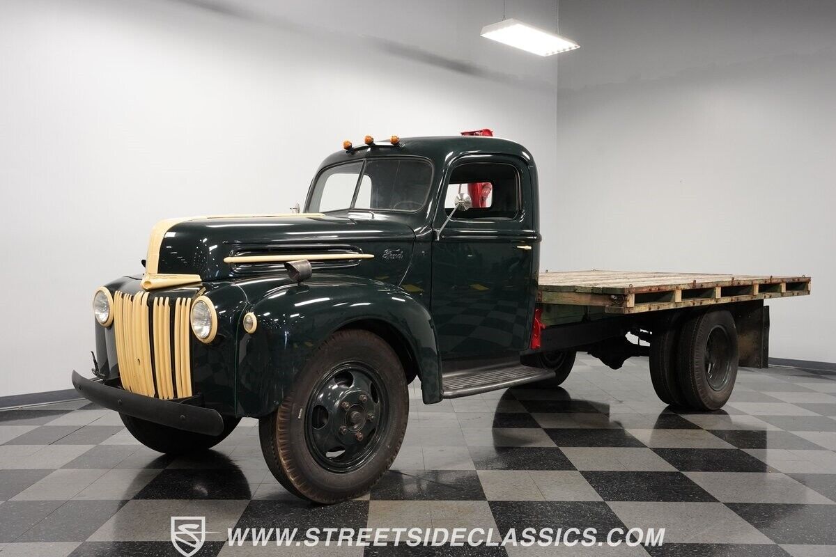 Ford-Other-Pickups-Cabriolet-1946-Green-Green-97665-5