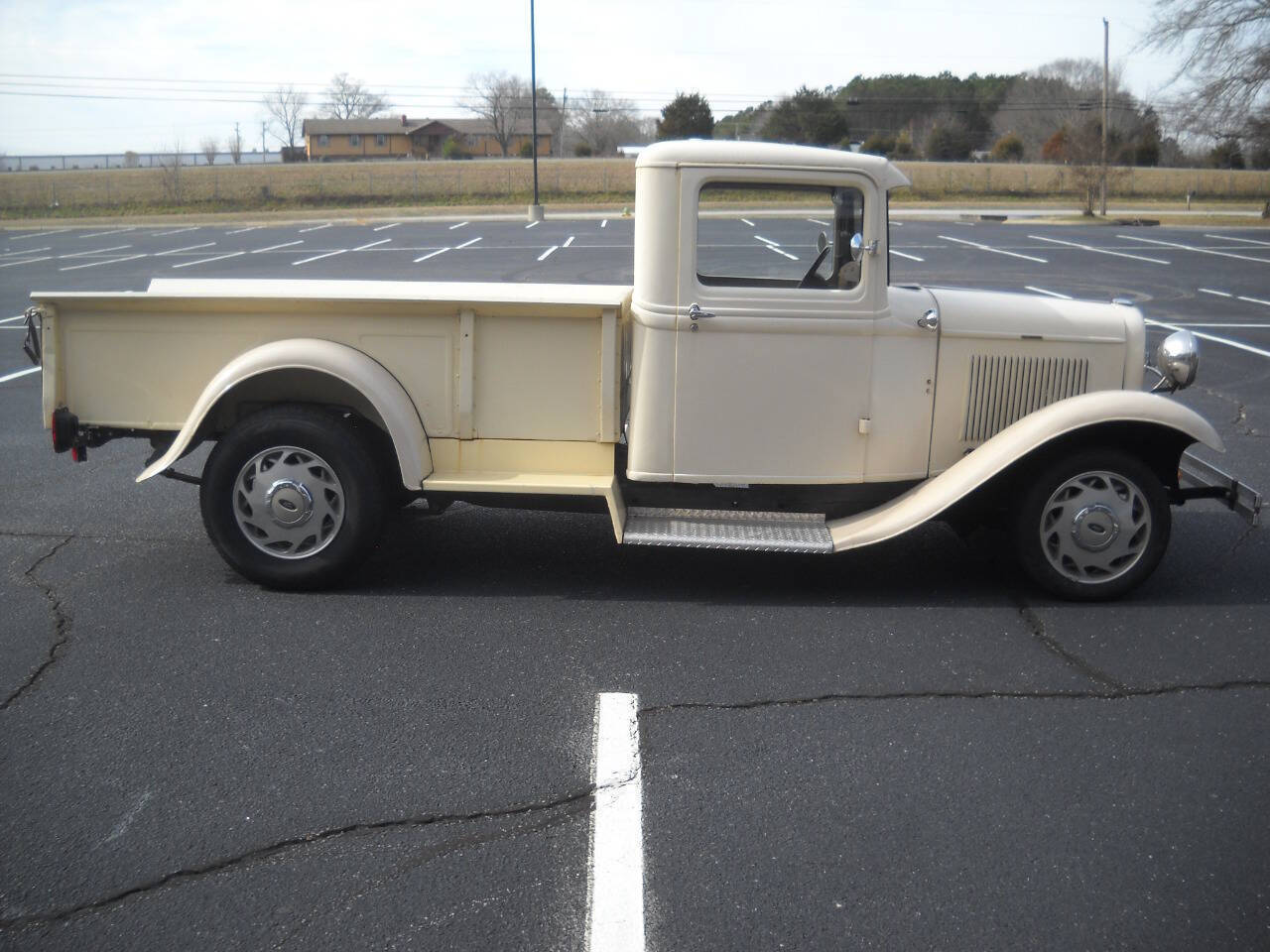 Ford-Other-Pickups-Pickup-1932-Beige-Black-9012-6