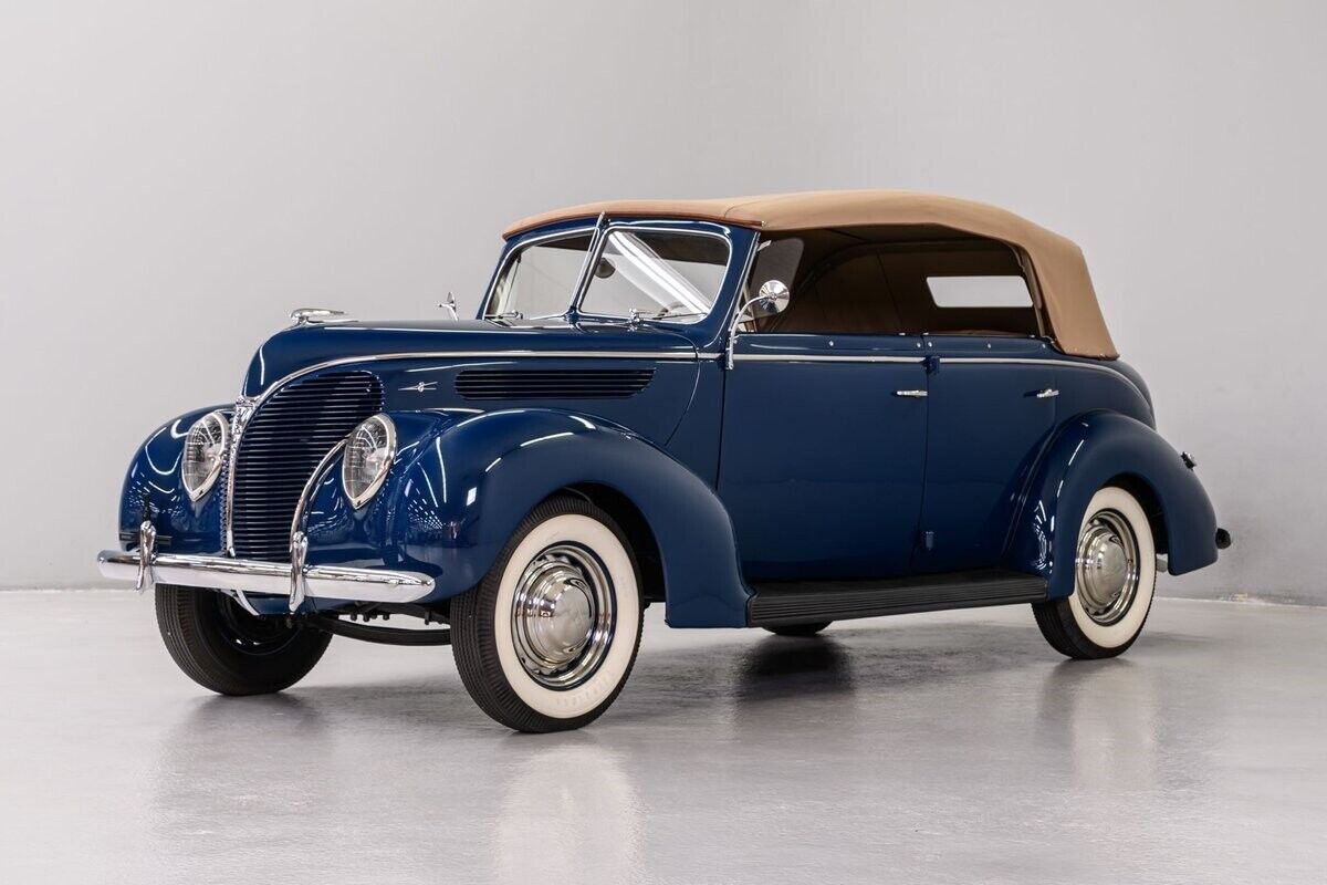 Ford-Phaeton-Cabriolet-1938-Blue-Brown-455