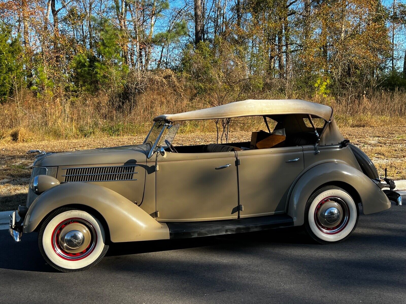 Ford-Phaeton-convertible-Cabriolet-1936-Beige-62386-1