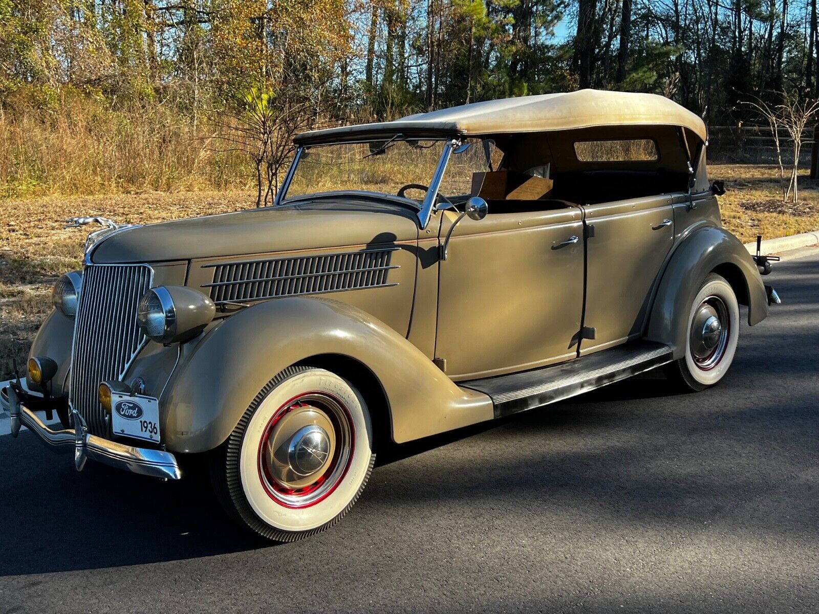 Ford-Phaeton-convertible-Cabriolet-1936-Beige-62386-4