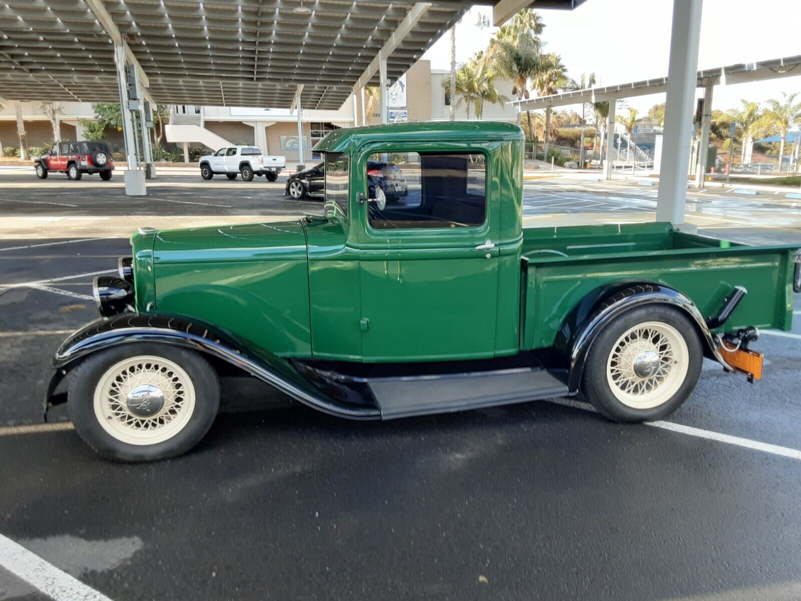 Ford-Pickup-1932-72-11