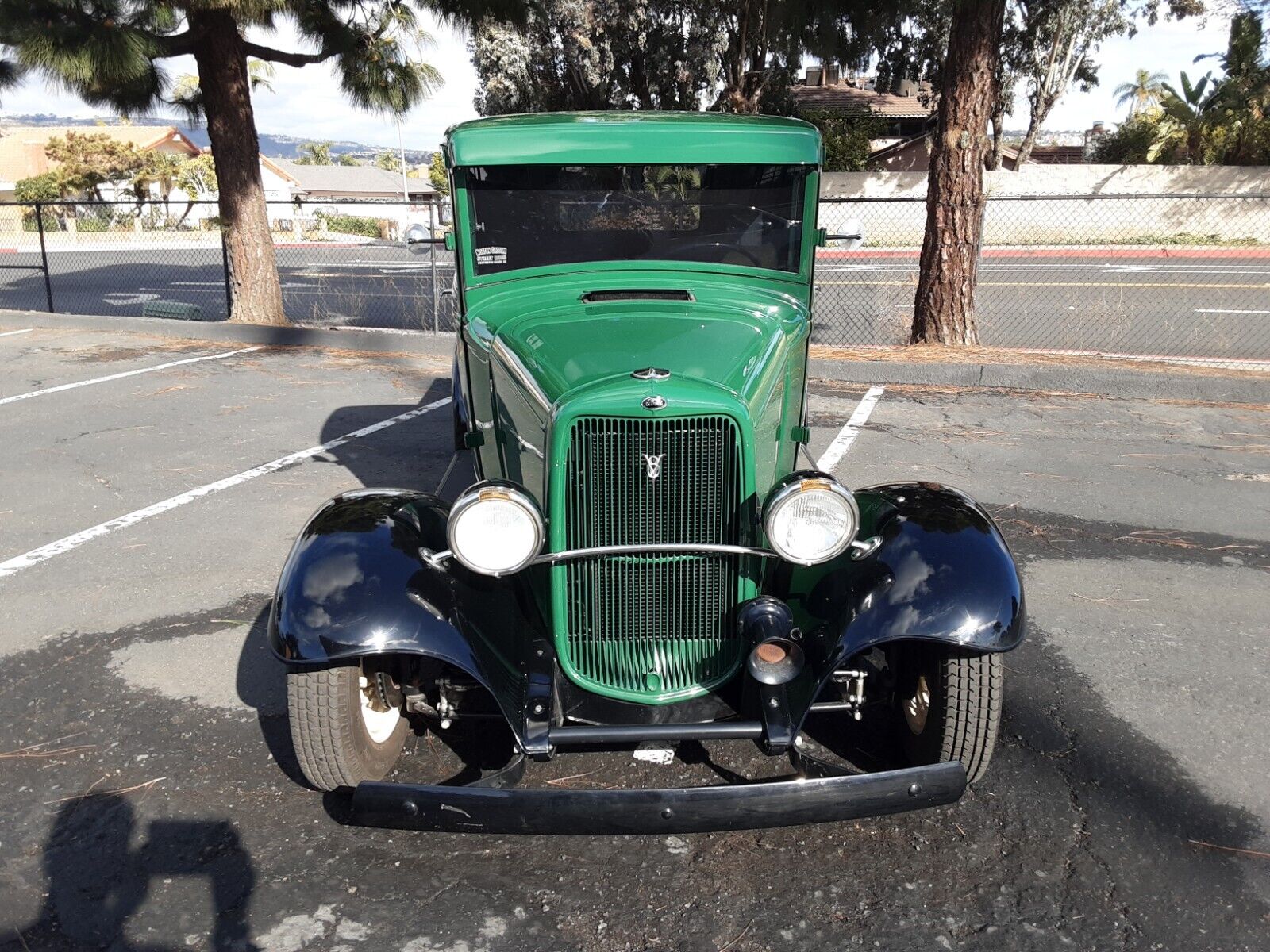 Ford-Pickup-1932-72-2