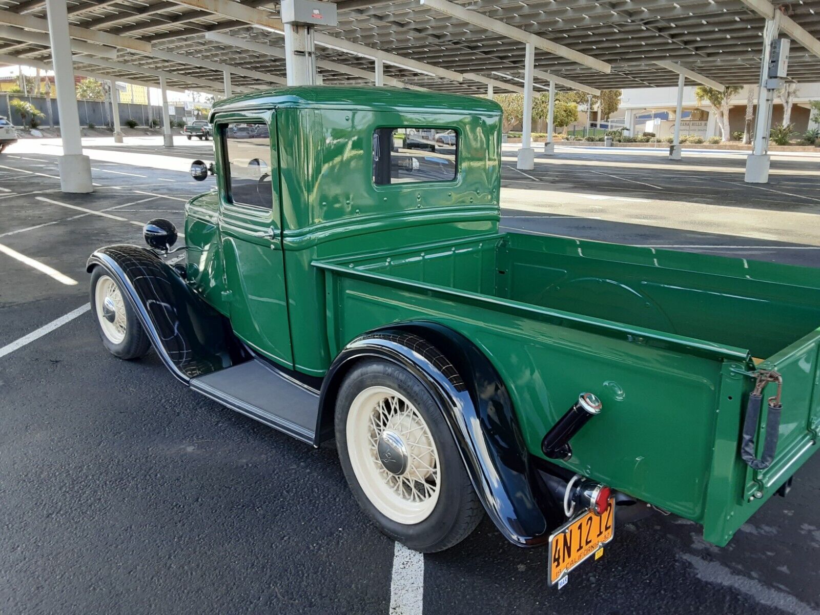 Ford-Pickup-1932-72-5