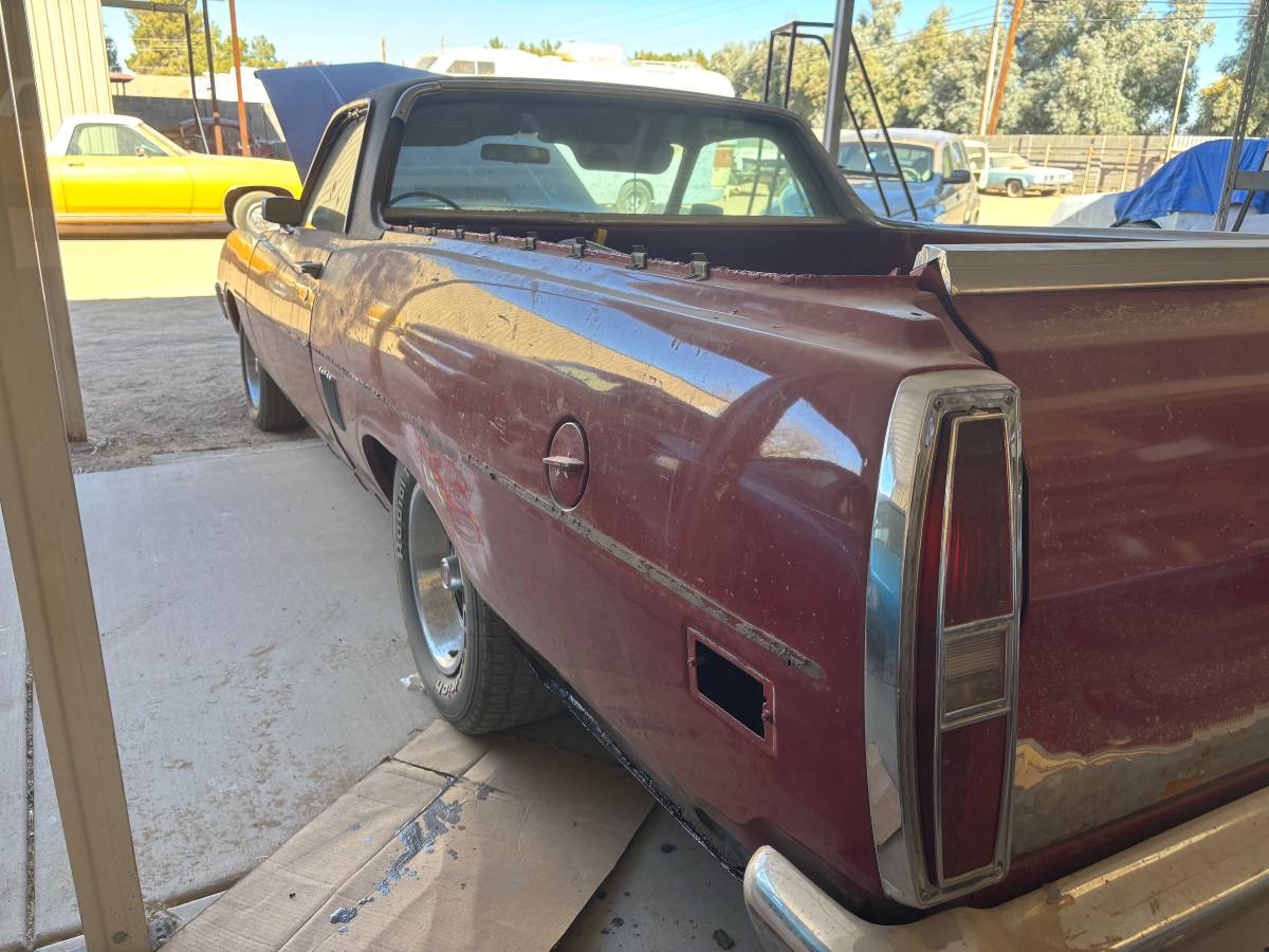 Ford-Ranchero-gt-1970-red-114366-2