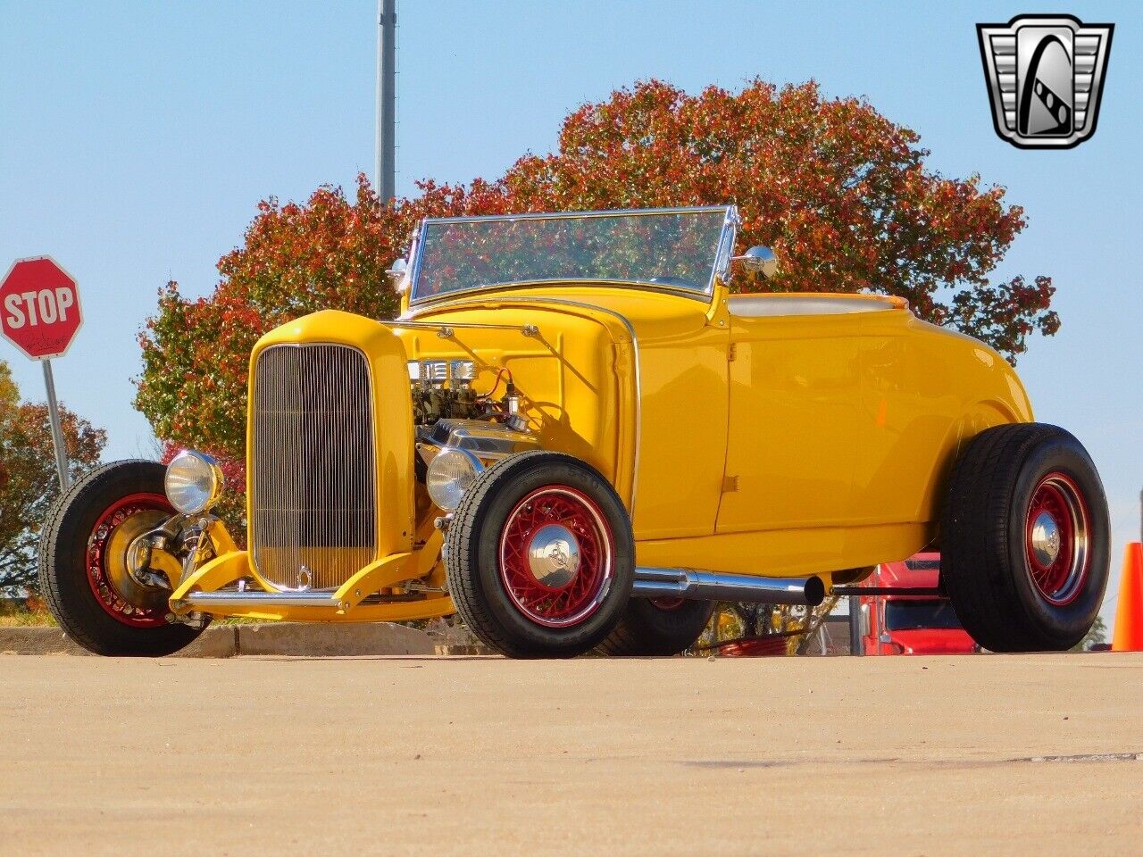 Ford-Roadster-1932-Yellow-Gray-20785-2