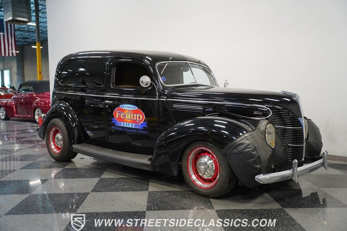 Ford-Sedan-Delivery-Break-1939-Black-Tan-1098-13