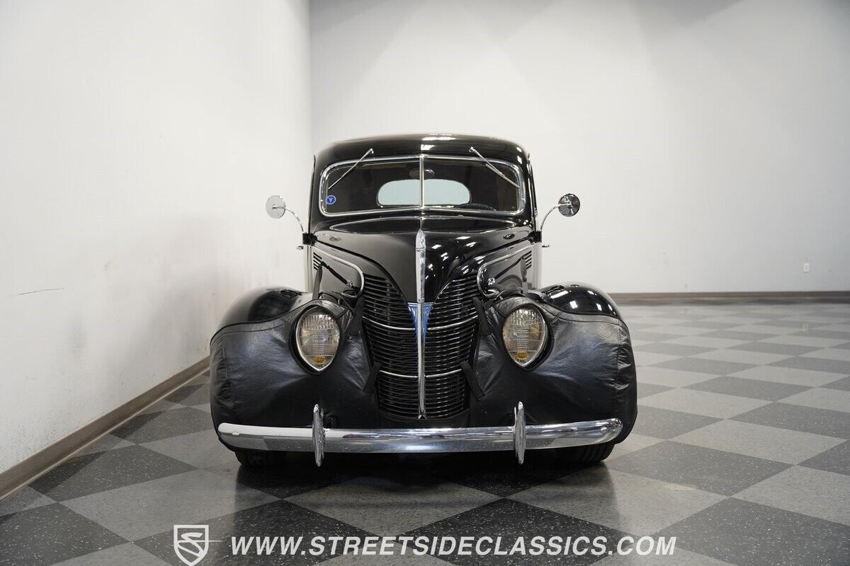 Ford-Sedan-Delivery-Break-1939-Black-Tan-1098-15