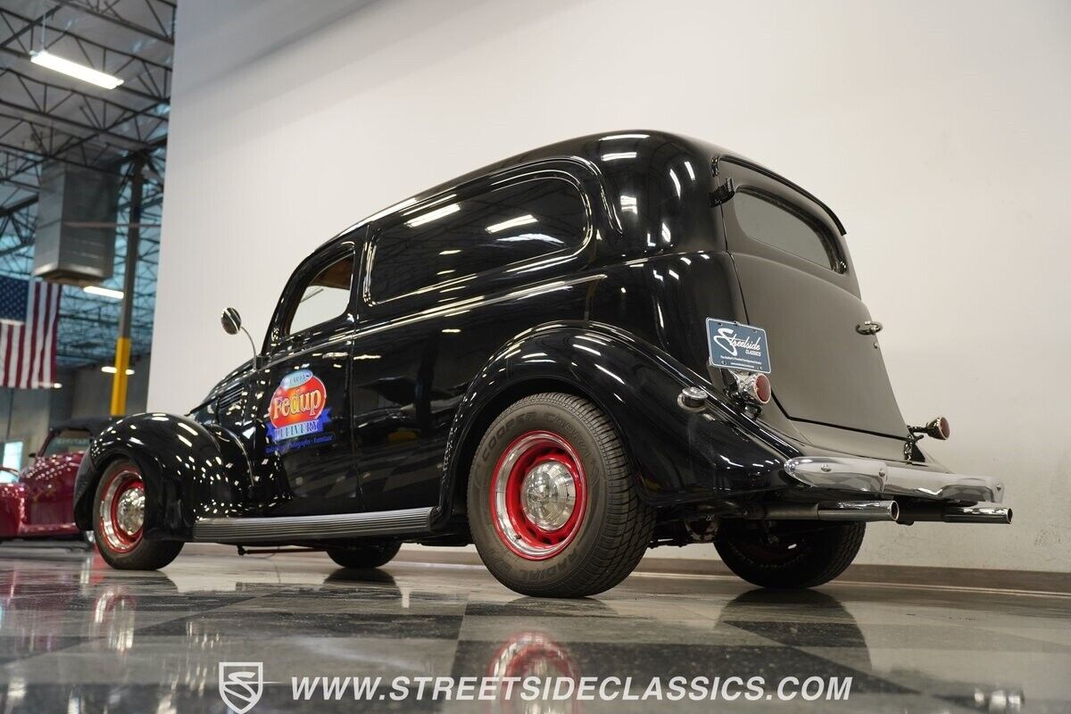 Ford-Sedan-Delivery-Break-1939-Black-Tan-1098-23