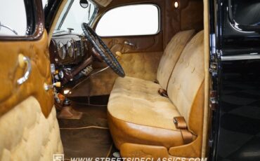 Ford-Sedan-Delivery-Break-1939-Black-Tan-1098-4