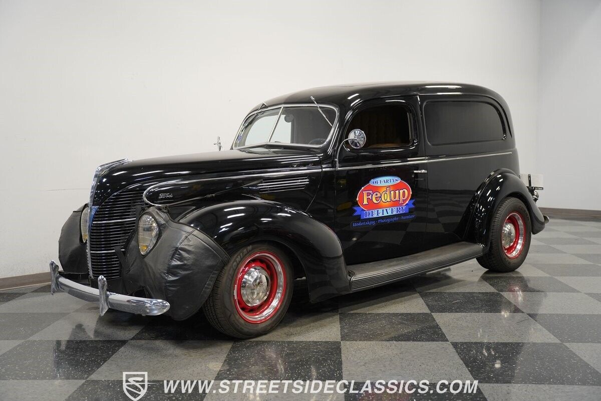 Ford-Sedan-Delivery-Break-1939-Black-Tan-1098-5