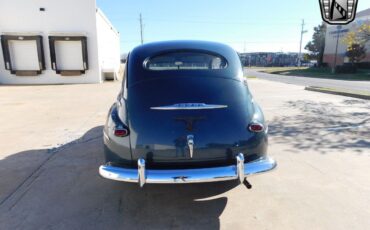 Ford-Standard-Deluxe-Coupe-1947-Blue-Brown-155405-3