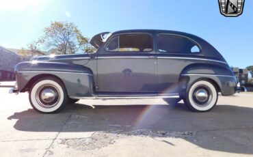 Ford-Standard-Deluxe-Coupe-1947-Blue-Brown-155405-6