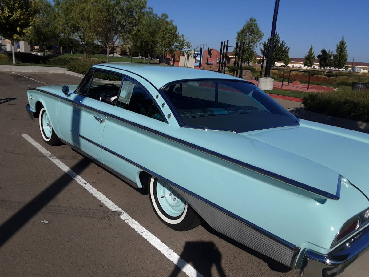 Ford-Starliner-1960-blue-104263-3