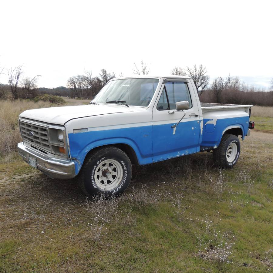 Ford-Stepside-1985-white-149936-1