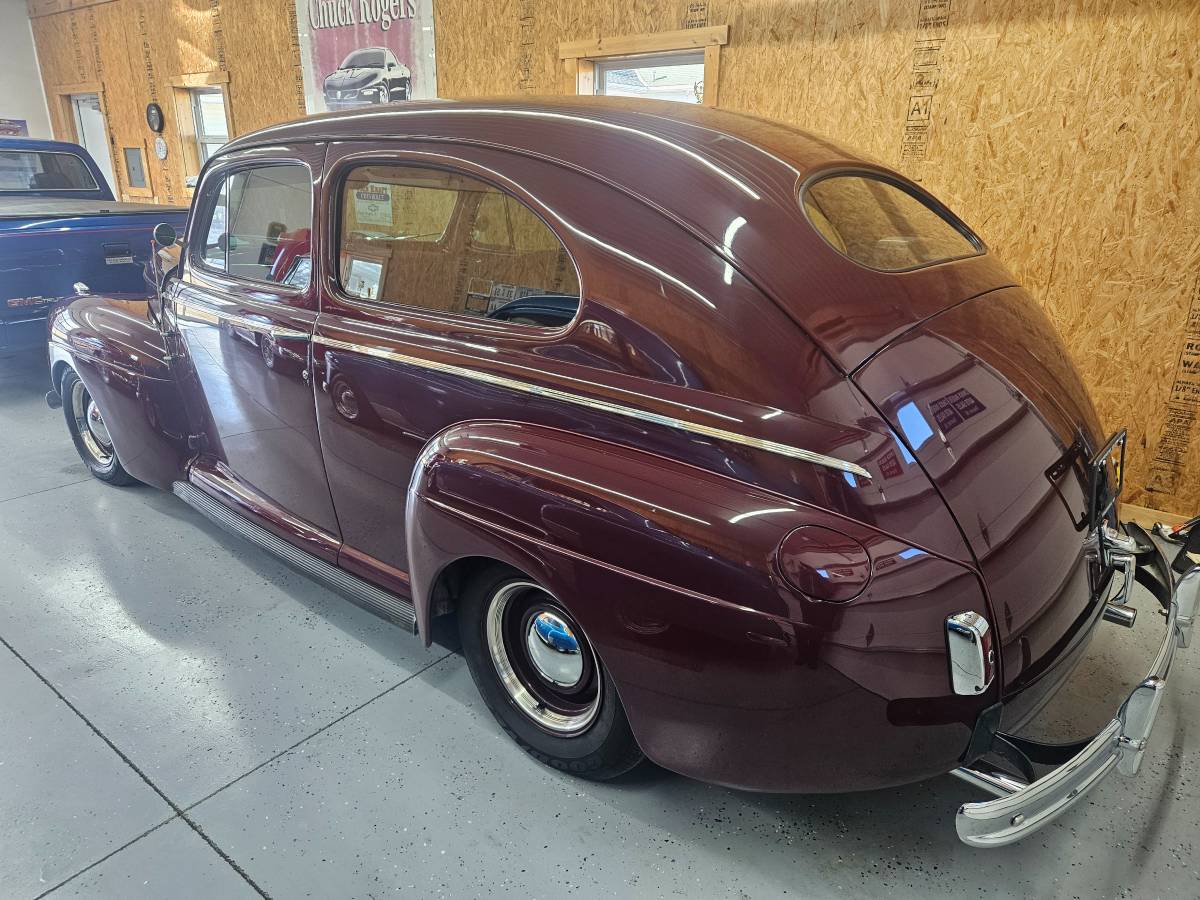 Ford-Street-rod-1941-red-8761-3