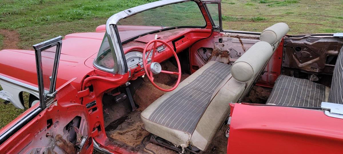 Ford-Sunliner-1958-red-160934-15