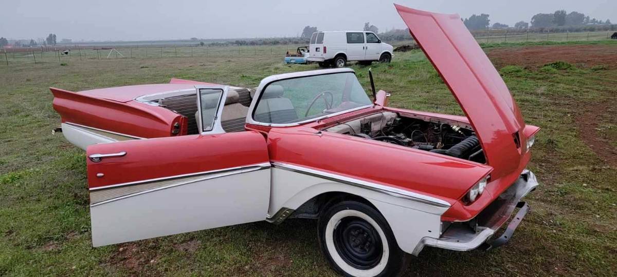 Ford-Sunliner-1958-red-160934