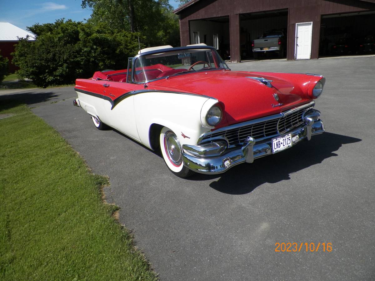 Ford-Sunliner-conv.-1956-orange-123111-4