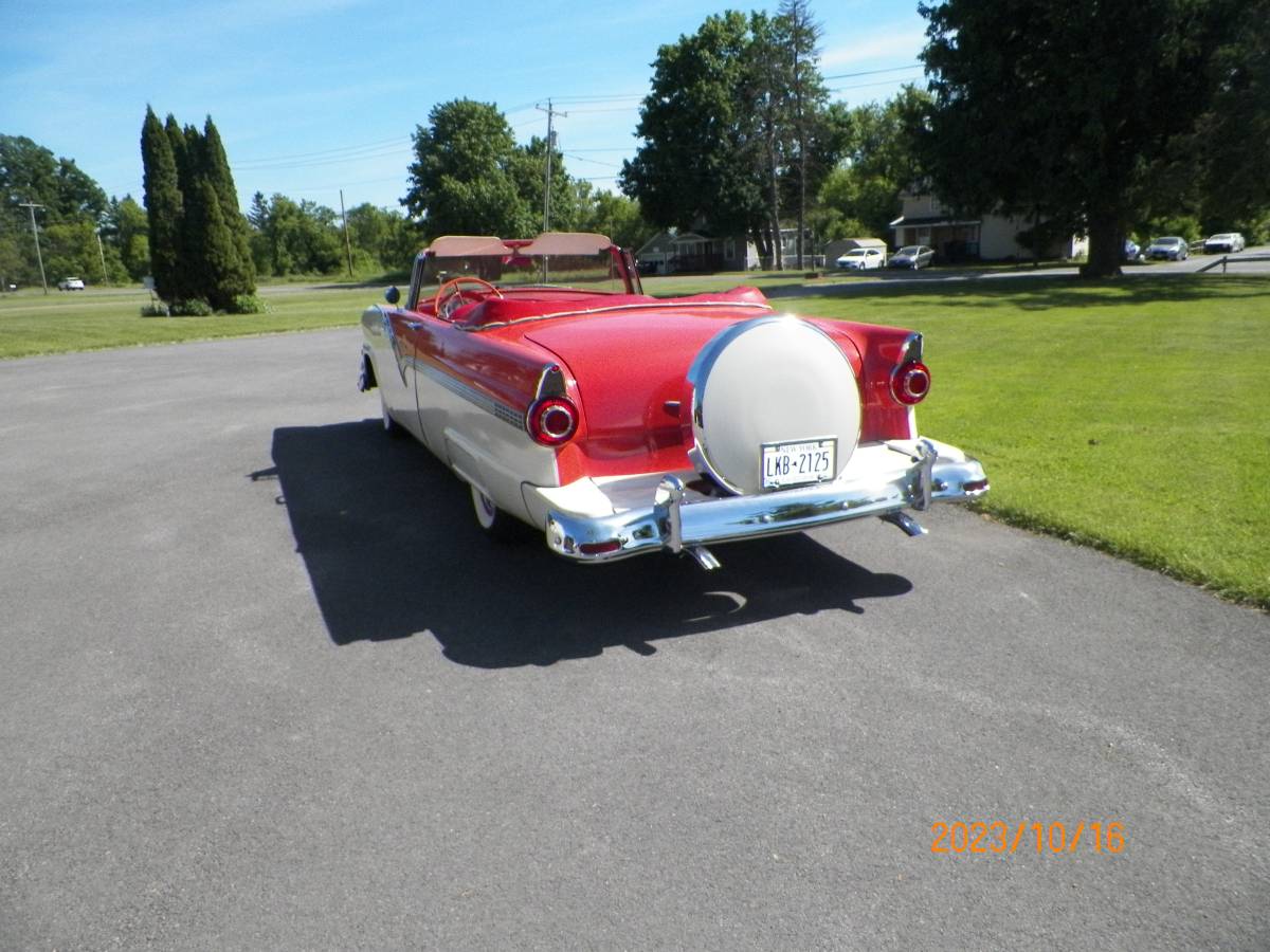 Ford-Sunliner-conv.-1956-orange-123111-6