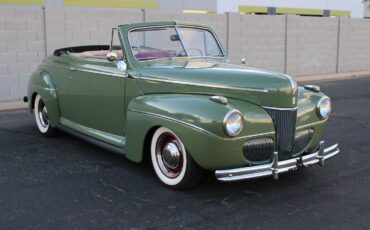 Ford-Super-DeLuxe-Cabriolet-1941-Green-Red-127288-22