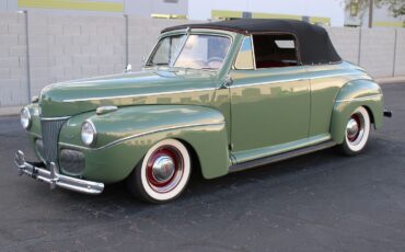 Ford-Super-DeLuxe-Cabriolet-1941-Green-Red-127288-6