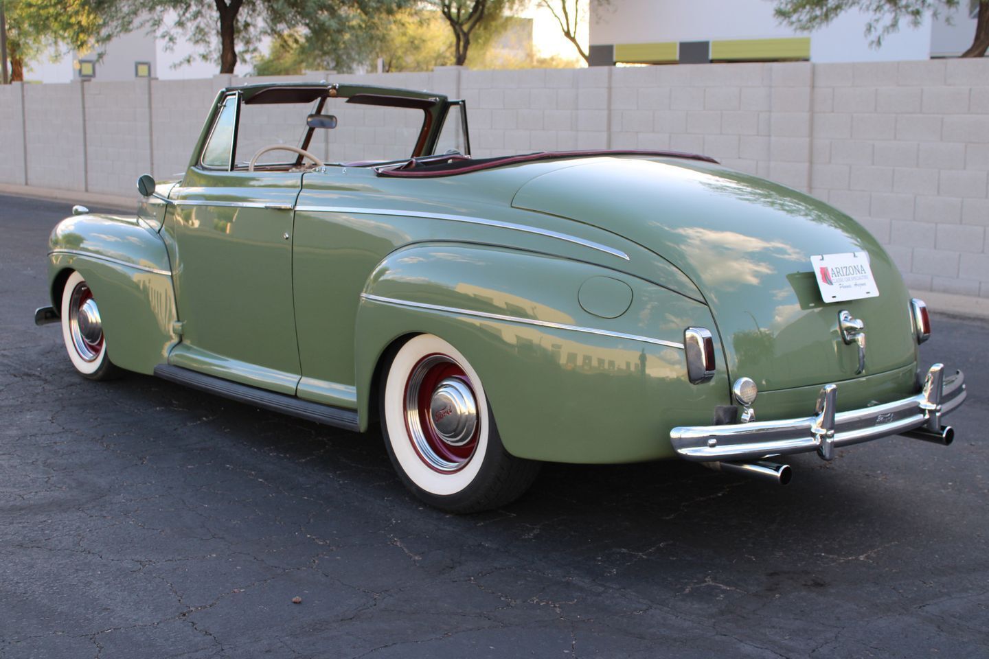 Ford-Super-DeLuxe-Cabriolet-1941-Green-Red-127288-9