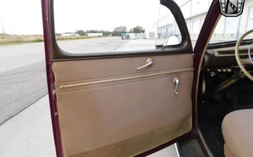 Ford-Super-Deluxe-1941-Burgundy-Tan-13758-8