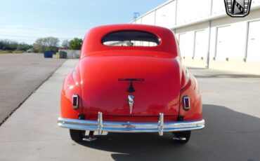 Ford-Super-Deluxe-1941-Red-Gray-4654-4