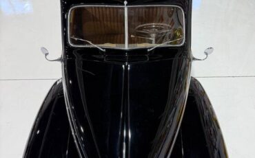 Ford-Super-Deluxe-1946-Black-0-8