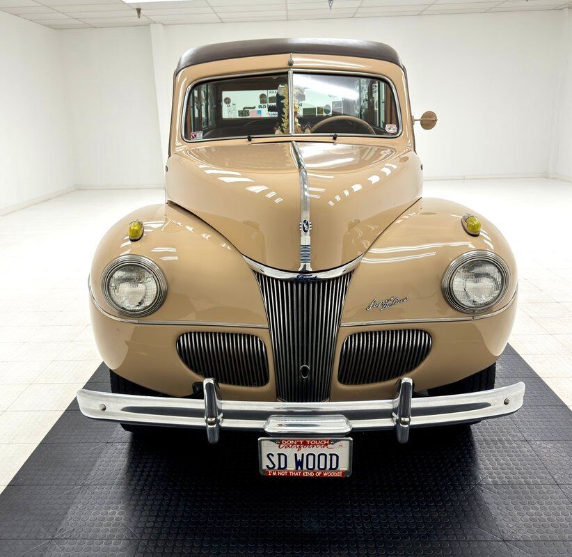 Ford-Super-Deluxe-Break-1941-Tan-Brown-151769-7