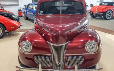 Ford-Super-Deluxe-Coupe-1941-Red-Black-0-5