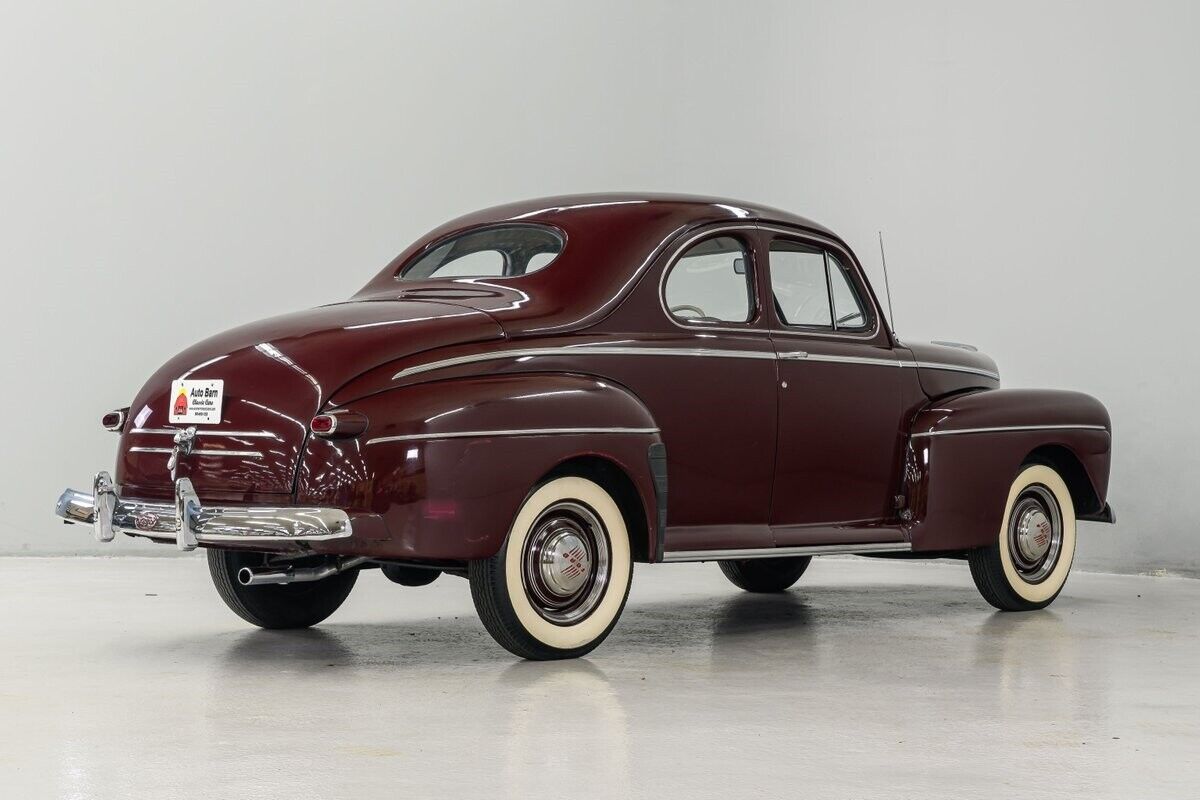 Ford-Super-Deluxe-Coupe-1946-Burgundy-Gray-4686-6