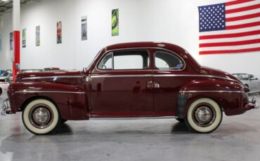 Ford-Super-Deluxe-Coupe-1946-Dynamic-Maroon-Gray-51512-2