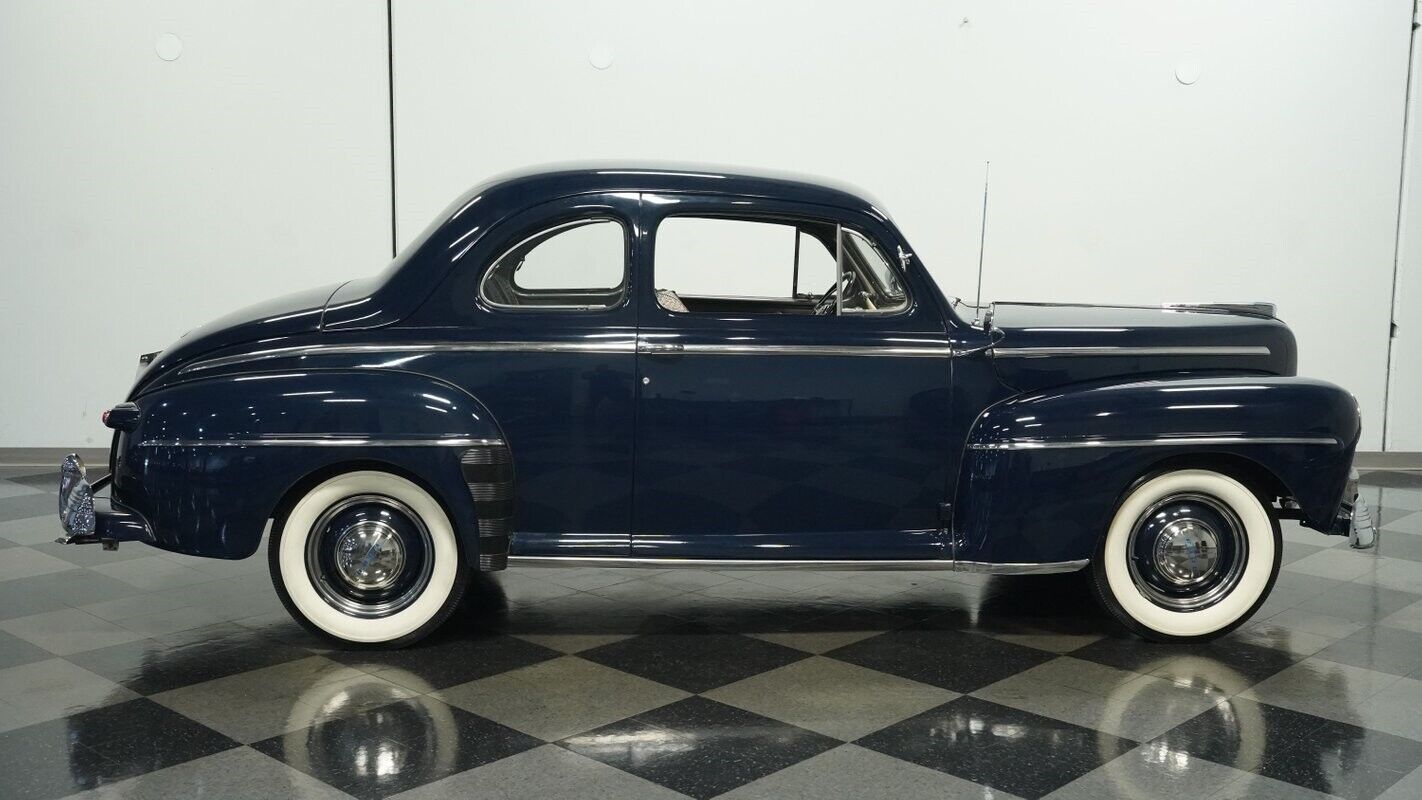 Ford-Super-Deluxe-Coupe-1947-Blue-Gray-25397-11